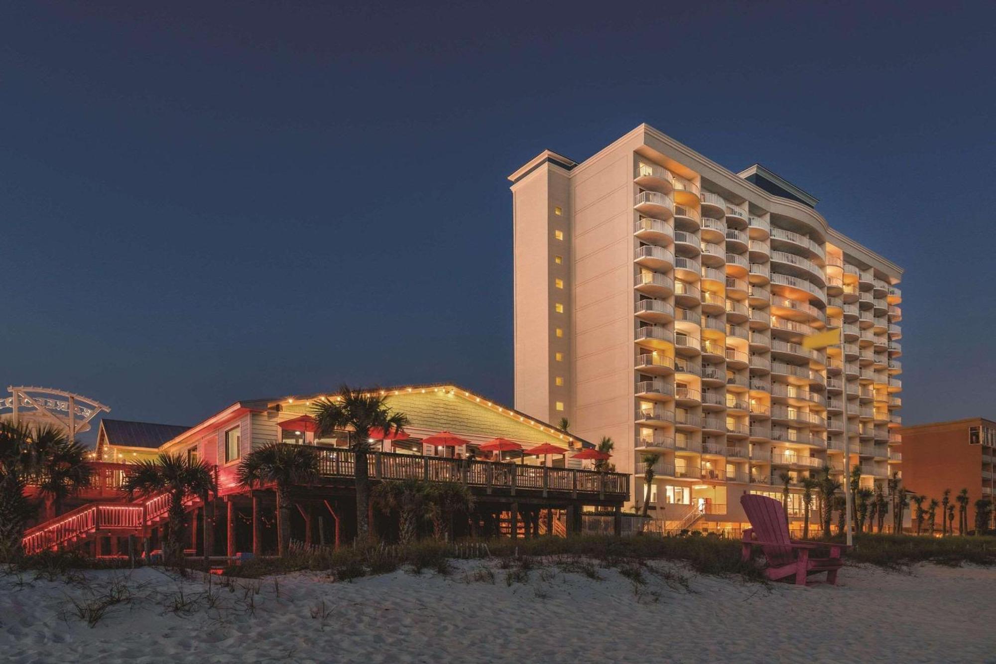 Radisson Beachfront Hotel - Панама-Сити Экстерьер фото